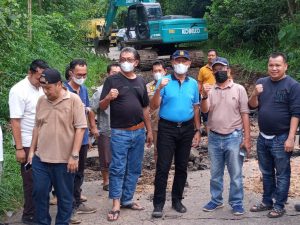 Jalan Ambruk Desa Kungkilan Kabupaten OKU Tiga Hari Lagi Bisa Dilewati
