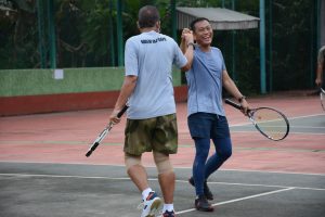 Jaga Kebugaran Fisik DANREM 044/GAPO Olahraga Tenis Lapangan Bersama PANGDAM II/SWJ