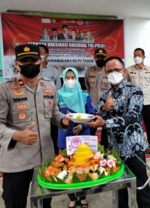 HUT Bhayangkara ke-75, Polsek SANDES Terima Kejutan dari Forkopimcam Sanga desa