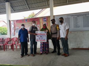 76 warga Desa Selawi Terima Bantuan BLT Dibalai Desa
