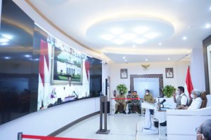 Gubernur dan Wagub Dengarkan Arahan Presiden RI Secara Virtual
