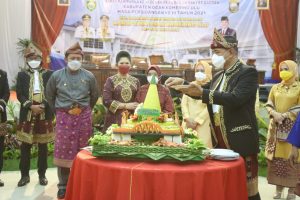 Potong Tumpeng Bersama di Hari Jadi 111 Kabupaten OKU Baturaja