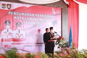 Wako Kukuhkan 65 Anggota Paskibraka