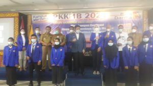 Gubernur Hadiri PKKMB Bina Darma Palembang