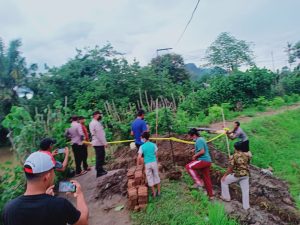 Tertimbun Pematang Kolam Pemuda Desa Sukakarya Meninggal Dunia