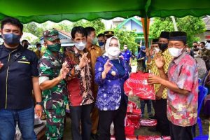 Bupati Musi Rawas Tinjau dan Sampaikan Bantuan Korban Puting Beliung di Kecamatan STL Ulu Terawas