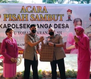 Sertijab IPTU Yohan Wiranata SH Dengan IPTU Imam Dipsa Maulana S,Tr,K Berlangsung Haru
