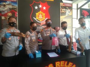 Di Duga Mengejar Keuntungan, Eva Campur Kikil 100 KG Dengan Formalin