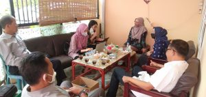 Staf Khusus Sekjen DPR RI Berkunjung ke LBH Yayasan Lembaga Konsumen Sumsel 