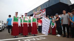 Wawako Lepas Lomba Gerak Jalan Tingkat Pelajar HUT RI ke 77