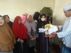 Tahun Baru Islam Warga RT 19 Berbagi Bersama Anak Yatim Piatu dan Fakir Miskin 