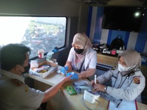Meriahkan HUT RI Ke-77 UPTB Samsat Palembang IV Adakan Donor Darah dan Cek Kesehatan