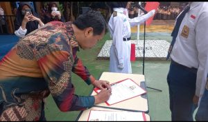 Pengukuhan Pengurus Ketua OSIS SMP Negeri 19 Kota Palembang