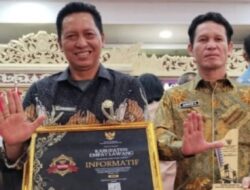 Pemkab Empat Lawang Terima Penghargaan Sebagai Kabupaten Informatif 