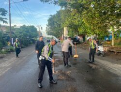 Polres Musi Rawas Tangani Tumpahan Minyak Penyebab Kecelakaan di Simpang F Tugumulyo