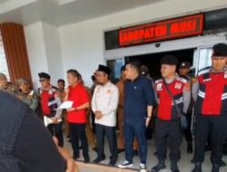 Gedung DPRD Digeruduk Aliansi, Waka I DPRD Musi Rawas Janjikan Sidak Lapangan 